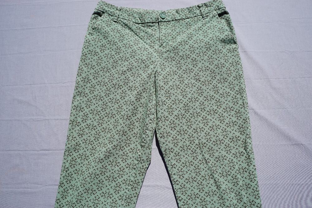 Patagonia Organic Cotton All Wear Stretch Capri Pants Green Desert Diamond Sz 6